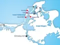 Karte der Insel Rügen und Hiddensee mit Fährverbindungen. Der Hafen Schaprode ist ein wichtiger Knotenpunkt.